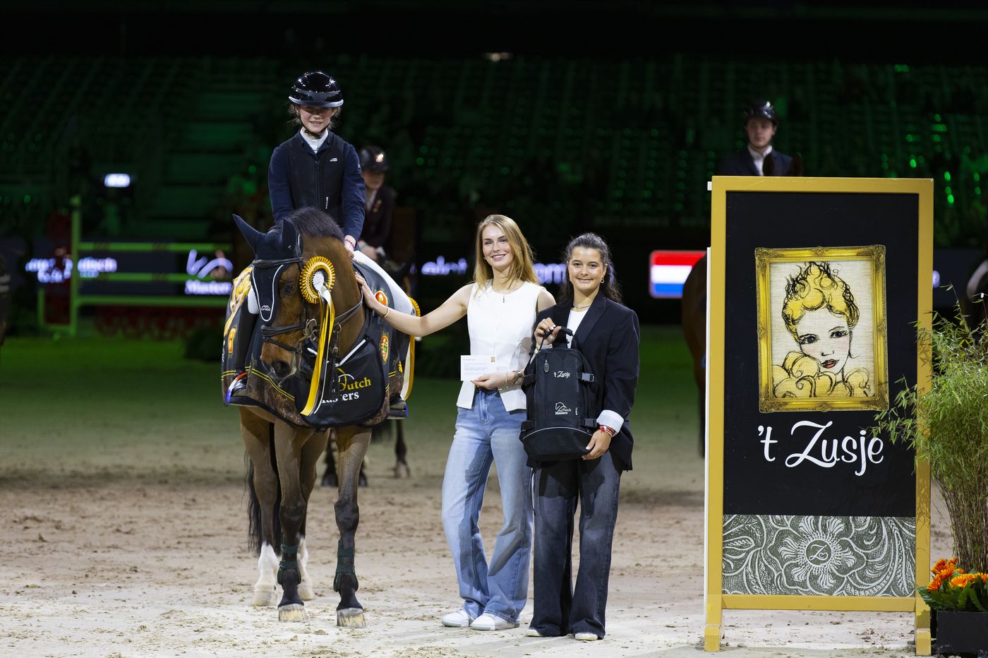 Lieselot Kooremans grijpt overwinning in de hoofdrubriek pony’s